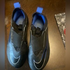 Nike Air Zoom Soccer Cleats Boys size 4.5